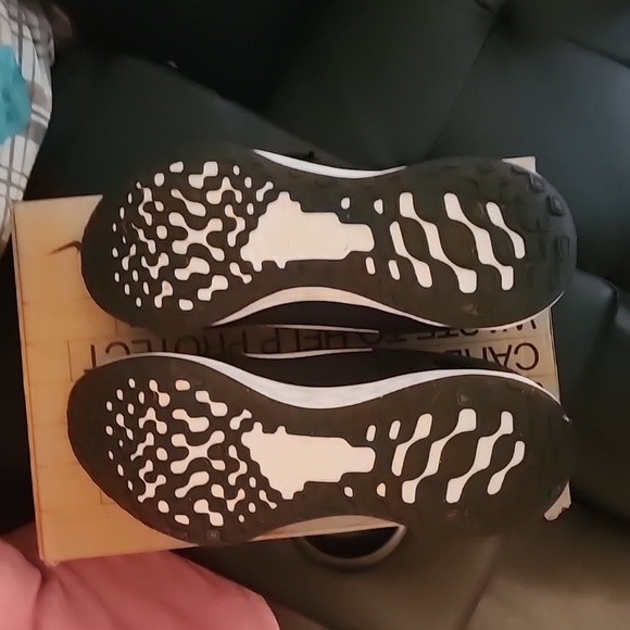 Nike Revolution size 11 wide blk - Picture 3 of 5